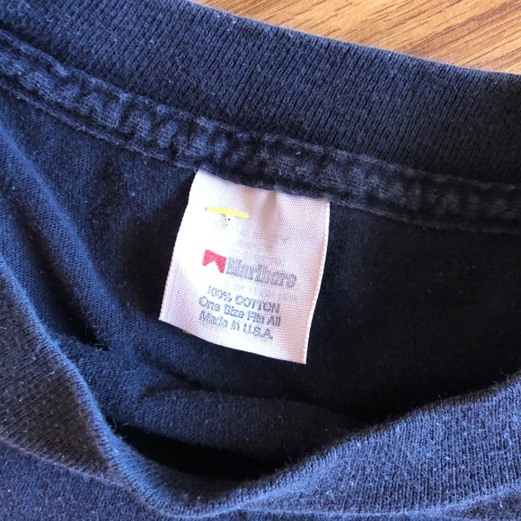 Vintage Marlboro pocket T Shirt - Picture 3 of 3